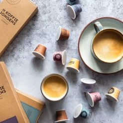 De Koffiejongens - Proefpakket - Nespresso Cups - 100% Biologisch Afbreekbaar - 6x10 Cups - Nespresso Compatible 7 De Koffiejongens - Proefpakket - Nespresso Cups - 100% Biologisch Afbreekbaar - 6x10 Cups - Nespresso Compatible -Koffieproducten 1200x1200 11